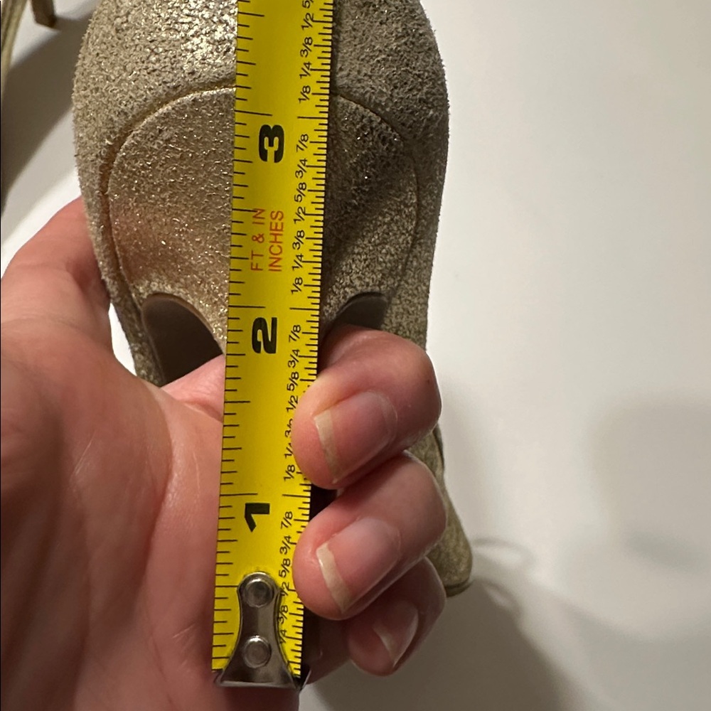 Gianni Bini Gold Heeled Shoes with Bow - Picture 5 of 5